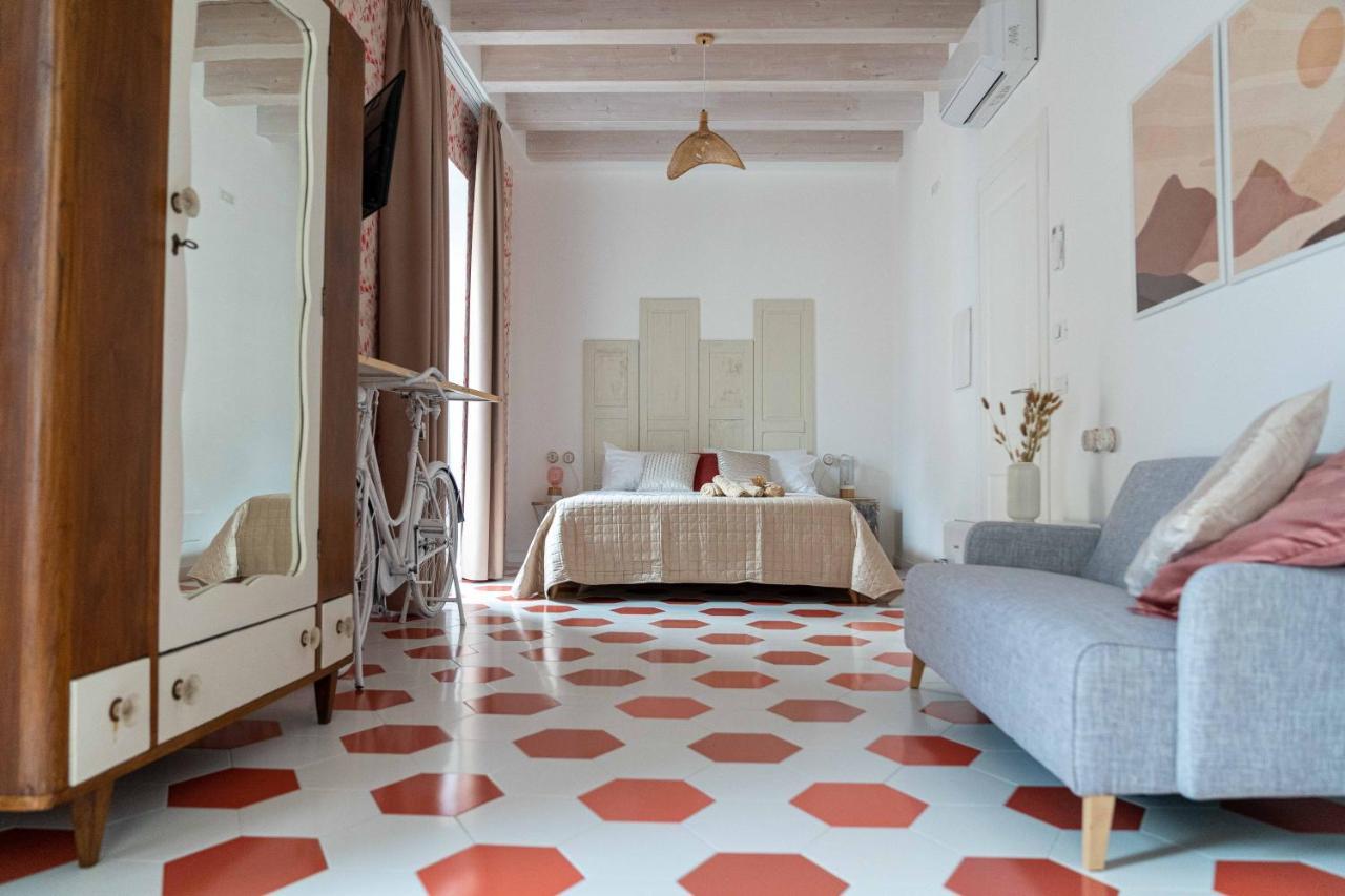 Suitetti Camere&Relax Сан-Никола-Арчелла Экстерьер фото